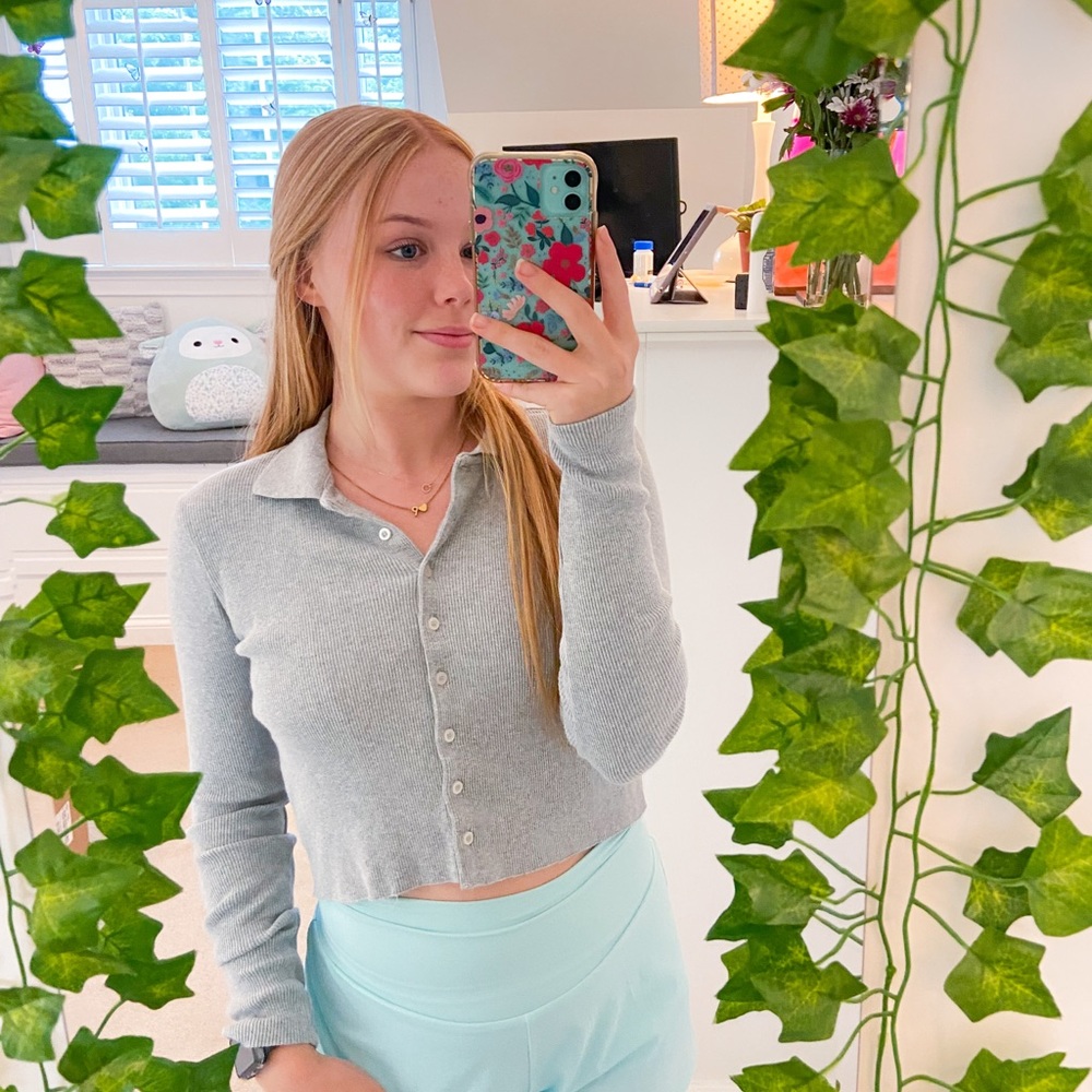 Brandy Melville “Caroline” Long Sleeve Top